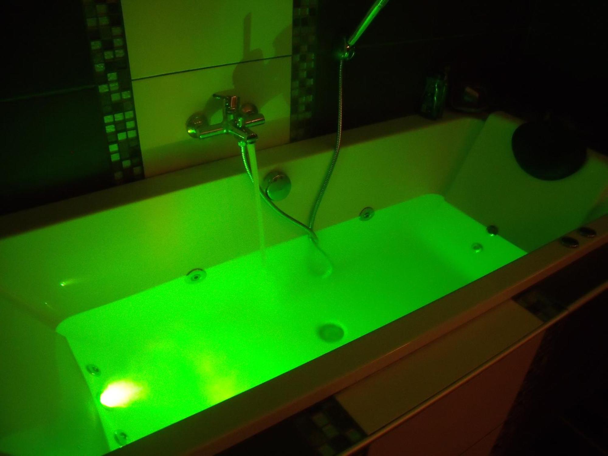 Chambres D Hotes ,Hotel ,Secret D'Une Nuit A Vicq Pres De Onnaing,Avec Piscine מראה חיצוני תמונה